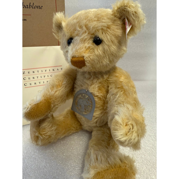 Steiff Teddybär mit Elefantenschablone