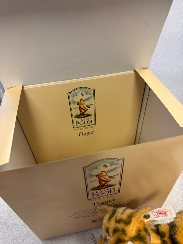 Steiff Classic Pooh Tigger