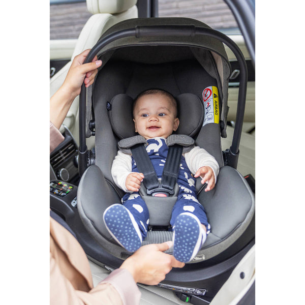 Joie Signature i-Level Pro i-Size Babyschale Sandstone