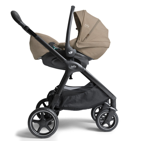Joie Signature i-Level Pro i-Size Babyschale Sandstone