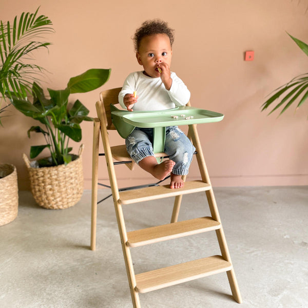 KAOS Klapp Tray aus recyceltem Plastik Ivory