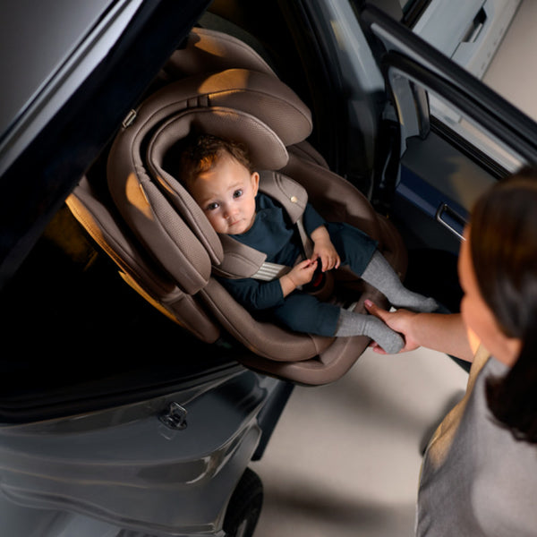 Maxi Cosi Emerald 360 Pro Kindersitz (0-12 Jahre) Authnetic Black