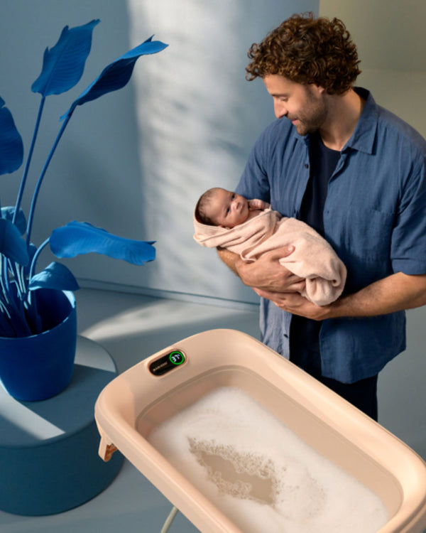 Maxi Cosi Indigo Plus Babybadewanne mit Neugeboreneneinsatz Sage Green
