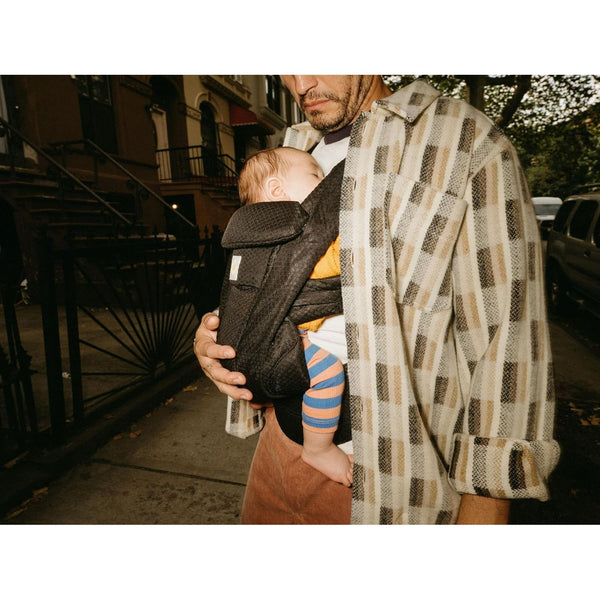 Omni Deluxe Babytrage Onyx Black Mesh