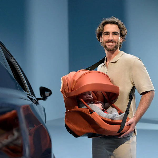 Maxi Cosi Coral Slide Pro i-Size Babyschale Moon Graphite + Family Fix Slide Tech Pro