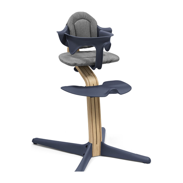 Stokke® Nomi® Stuhl Oak / Navy + Babyset gratis