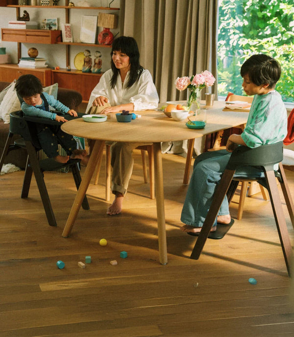 Stokke Steps Black / Warm Brown