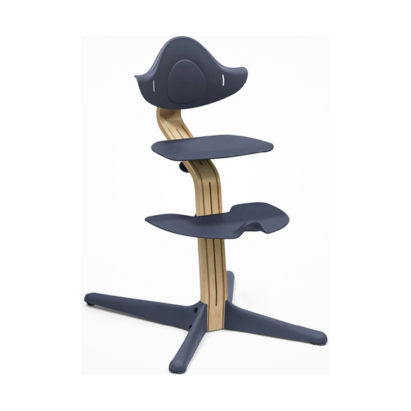 Stokke® Nomi® Stuhl Oak / Navy + Babyset gratis