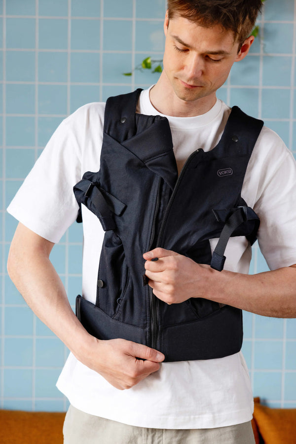 Voski Huddle – Babytrage mit Reißverschluss Black