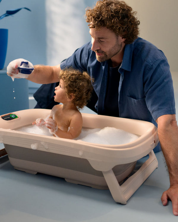 Maxi Cosi Indigo Plus Babybadewanne mit Neugeboreneneinsatz Sage Green