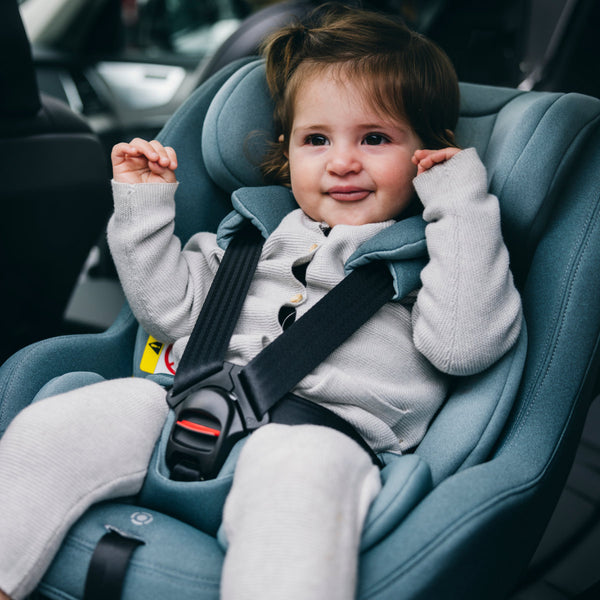 Thule Elm i-Size Kindersitz Light Grey