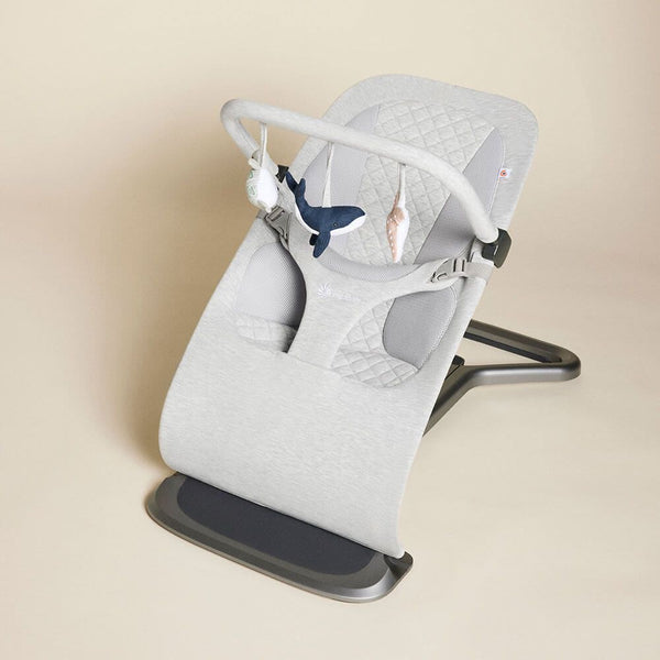 ErgoBaby Evolve Bouncer Spielbogen